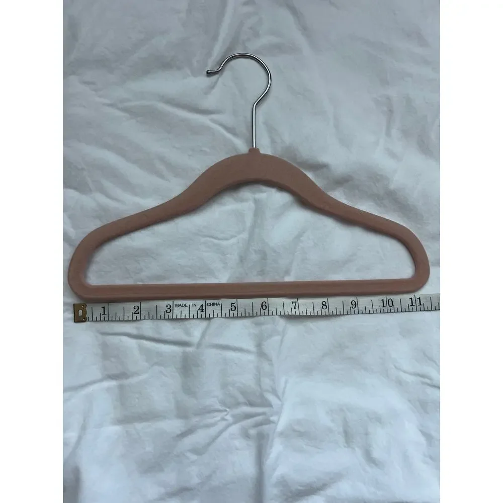 (15) Pink Felt Children’s Clothes Hangers